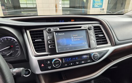 Toyota Highlander III, 2015 год, 2 970 000 рублей, 8 фотография