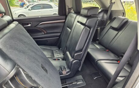 Toyota Highlander III, 2015 год, 2 970 000 рублей, 11 фотография