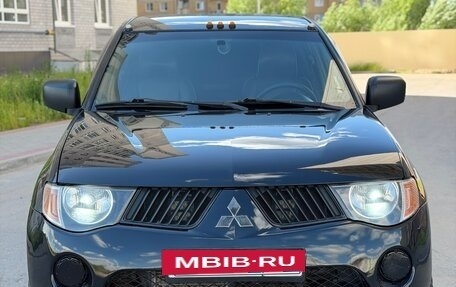 Mitsubishi L200 IV рестайлинг, 2008 год, 945 000 рублей, 3 фотография