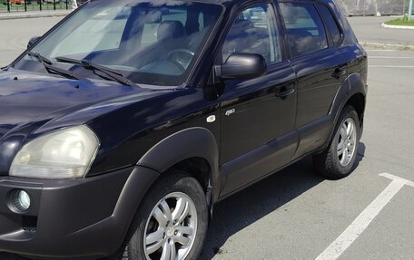 Hyundai Tucson III, 2005 год, 700 000 рублей, 2 фотография