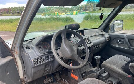 Mitsubishi Pajero III рестайлинг, 1994 год, 300 000 рублей, 6 фотография