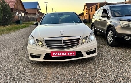 Mercedes-Benz E-Класс, 2011 год, 1 250 000 рублей, 2 фотография
