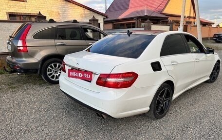 Mercedes-Benz E-Класс, 2011 год, 1 250 000 рублей, 6 фотография
