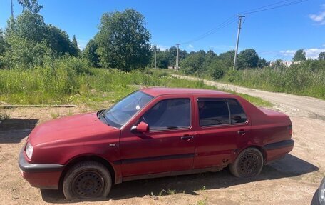 Volkswagen Vento, 1997 год, 99 500 рублей, 3 фотография