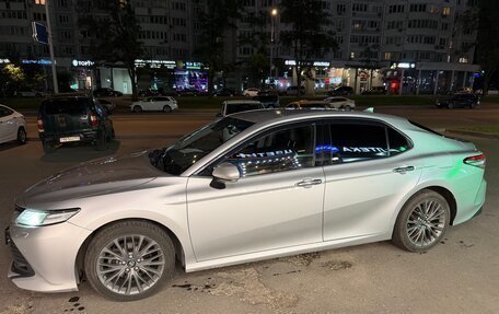 Toyota Camry, 2018 год, 2 980 000 рублей, 4 фотография