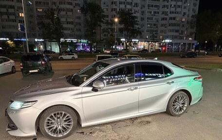 Toyota Camry, 2018 год, 2 980 000 рублей, 3 фотография