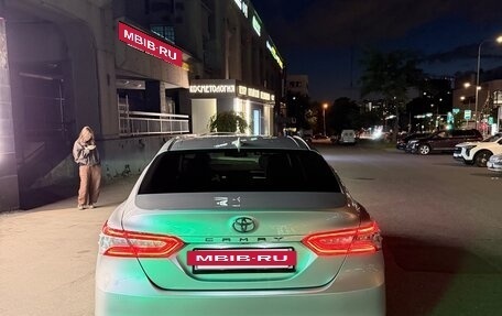 Toyota Camry, 2018 год, 2 980 000 рублей, 7 фотография