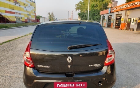 Renault Sandero I, 2013 год, 650 000 рублей, 3 фотография