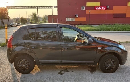 Renault Sandero I, 2013 год, 650 000 рублей, 23 фотография