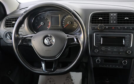 Volkswagen Polo VI (EU Market), 2016 год, 899 000 рублей, 13 фотография