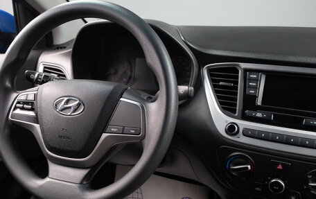 Hyundai Solaris II рестайлинг, 2018 год, 1 359 000 рублей, 9 фотография