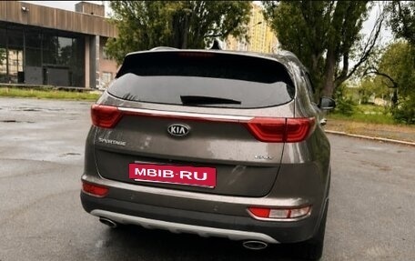 KIA Sportage IV рестайлинг, 2018 год, 2 000 000 рублей, 2 фотография