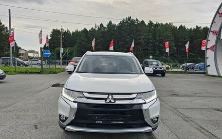 Mitsubishi Outlander III рестайлинг 3, 2018 год, 2 149 995 рублей, 2 фотография