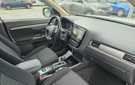 Mitsubishi Outlander III рестайлинг 3, 2018 год, 2 149 995 рублей, 12 фотография