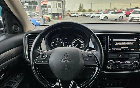 Mitsubishi Outlander III рестайлинг 3, 2018 год, 2 149 995 рублей, 15 фотография