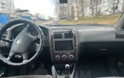 Toyota Avensis III рестайлинг, 2001 год, 470 000 рублей, 1 фотография