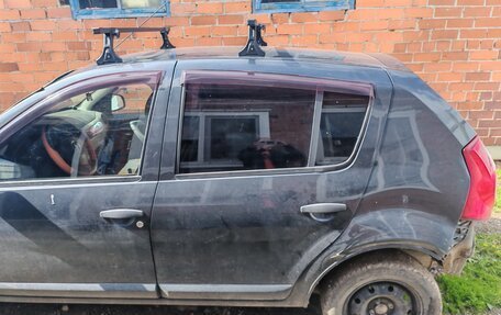 Renault Sandero I, 2010 год, 250 000 рублей, 3 фотография