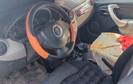 Renault Sandero I, 2010 год, 250 000 рублей, 7 фотография
