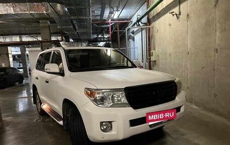 Toyota Land Cruiser 200, 2013 год, 3 800 000 рублей, 3 фотография