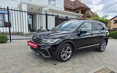 Volkswagen Tiguan II, 2021 год, 3 290 000 рублей, 2 фотография