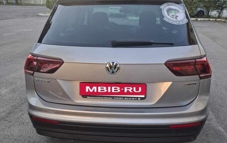 Volkswagen Tiguan II, 2019 год, 2 500 000 рублей, 16 фотография