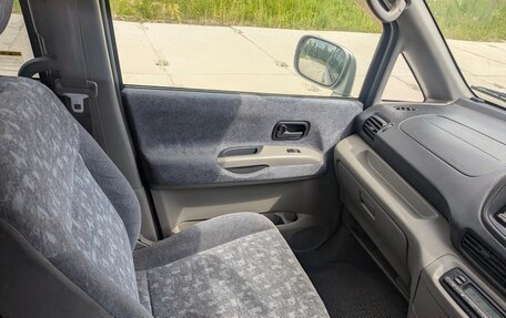 Nissan Serena I, 2000 год, 500 000 рублей, 13 фотография