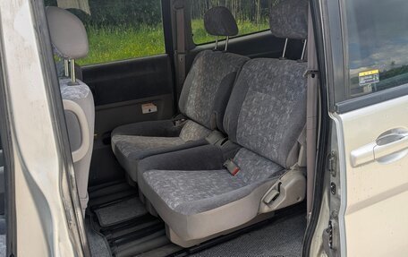 Nissan Serena I, 2000 год, 500 000 рублей, 17 фотография