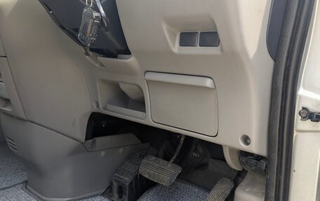 Nissan Serena I, 2000 год, 500 000 рублей, 30 фотография