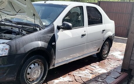 Renault Logan I, 2014 год, 300 000 рублей, 2 фотография