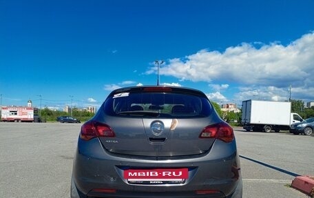 Opel Astra J, 2012 год, 670 000 рублей, 4 фотография