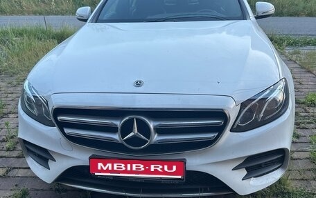 Mercedes-Benz E-Класс, 2018 год, 4 800 000 рублей, 2 фотография