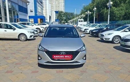 Hyundai Solaris II рестайлинг, 2021 год, 1 690 000 рублей, 4 фотография