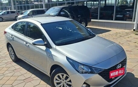 Hyundai Solaris II рестайлинг, 2021 год, 1 690 000 рублей, 17 фотография