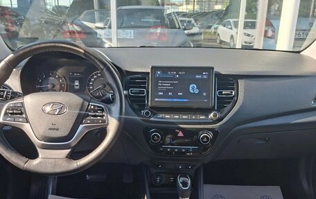 Hyundai Solaris II рестайлинг, 2021 год, 1 690 000 рублей, 37 фотография