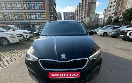 Skoda Rapid II, 2021 год, 1 650 000 рублей, 2 фотография