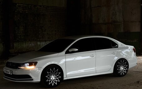 Volkswagen Jetta VI, 2016 год, 1 000 000 рублей, 5 фотография