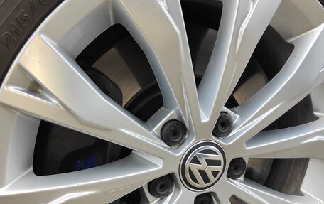 Volkswagen Tiguan II, 2018 год, 2 350 000 рублей, 3 фотография