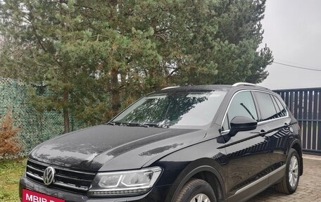 Volkswagen Tiguan II, 2018 год, 2 350 000 рублей, 10 фотография