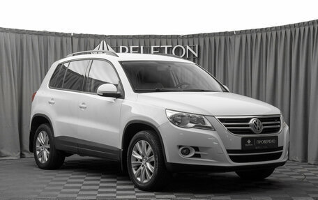Volkswagen Tiguan I, 2010 год, 1 080 000 рублей, 2 фотография