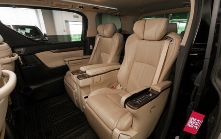 Toyota Alphard III, 2021 год, 6 650 000 рублей, 13 фотография