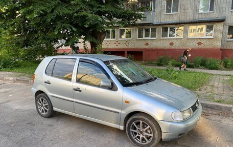 Volkswagen Polo III рестайлинг, 1998 год, 250 000 рублей, 1 фотография