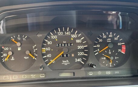 Mercedes-Benz E-Класс, 1993 год, 1 290 000 рублей, 15 фотография