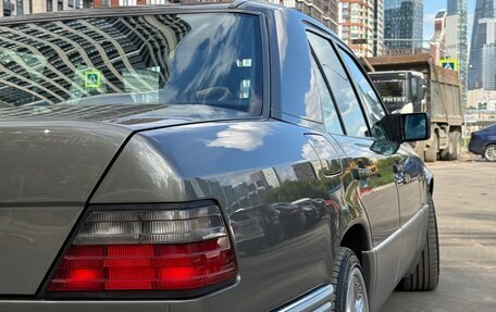 Mercedes-Benz E-Класс, 1993 год, 1 290 000 рублей, 20 фотография