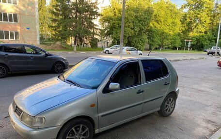 Volkswagen Polo III рестайлинг, 1998 год, 250 000 рублей, 3 фотография