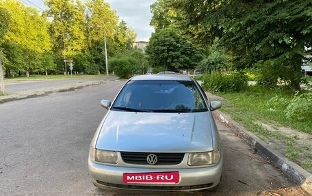 Volkswagen Polo III рестайлинг, 1998 год, 250 000 рублей, 2 фотография