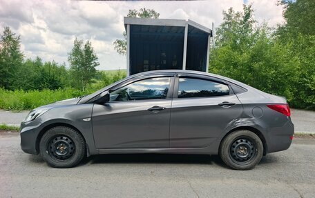 Hyundai Solaris II рестайлинг, 2014 год, 400 000 рублей, 9 фотография
