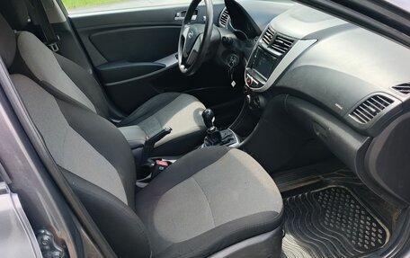 Hyundai Solaris II рестайлинг, 2014 год, 400 000 рублей, 11 фотография