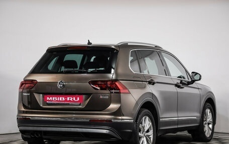 Volkswagen Tiguan II, 2018 год, 2 469 000 рублей, 6 фотография