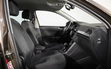 Volkswagen Tiguan II, 2018 год, 2 469 000 рублей, 23 фотография