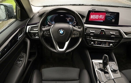 BMW 5 серия, 2019 год, 3 399 000 рублей, 13 фотография